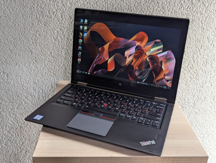 Уцінка! Ноутбук Б/В Lenovo Yoga 260, Intel Core i5-6300U, DDR4 8 GB, SSD 128GB, 12" Full HD Сенсор