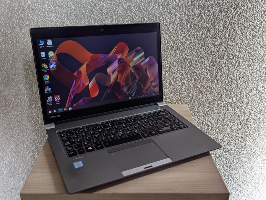 Уцінка! Ноутбук Б/В Toshiba Portege Z30T-C, Intel Core i5-6300U, DDR3 8 GB, SSD 128GB, 13" Full HD Сенсор