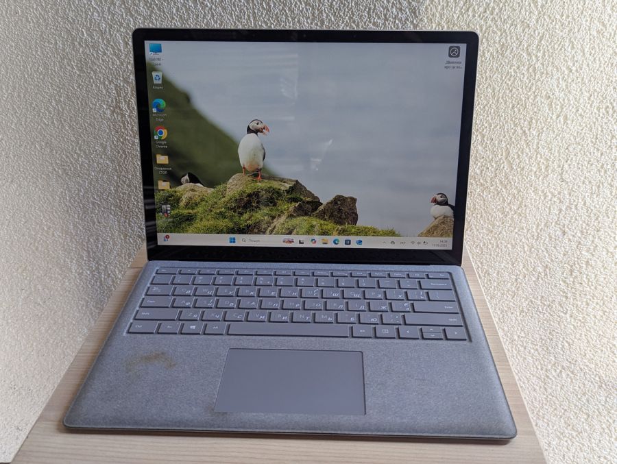 Ноутбук Б/В Microsoft Surface Laptop 2, Intel Core i5-8350U, DDR4 8GB, SSD 256GB, 14" Full HD Сенсор