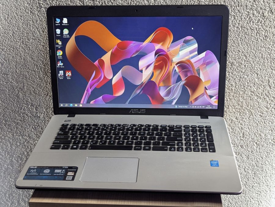 Уцінка! Ноутбук Б/В ASUS R752L, Intel Core i7-4510U, DDR3 12 GB, SSD 128GB, 17.3" (1600x900x60Hz)