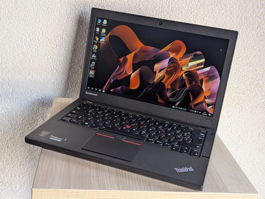 Уцінка! Ноутбук Б/В Lenovo X250, Intel Core i7-5600U, DDR3 8 GB, SSD 128GB, 12" Full HD