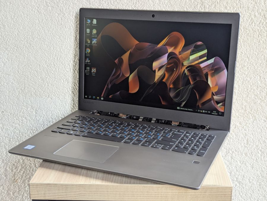 Уцінка! Ноутбук Б/В Lenovo IdeaPad 520-15IKB, Intel Core i5-7200U, DDR4 8 GB, SSD 128GB + SSD 1TB, 15.6" Full HD