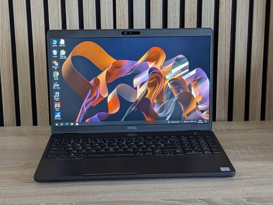 Уцінка! Ноутбук Б/В Dell Latitude 5500, Intel Core i5-8265U, DDR4 8 GB, SSD 128GB, 15.6" Full HD