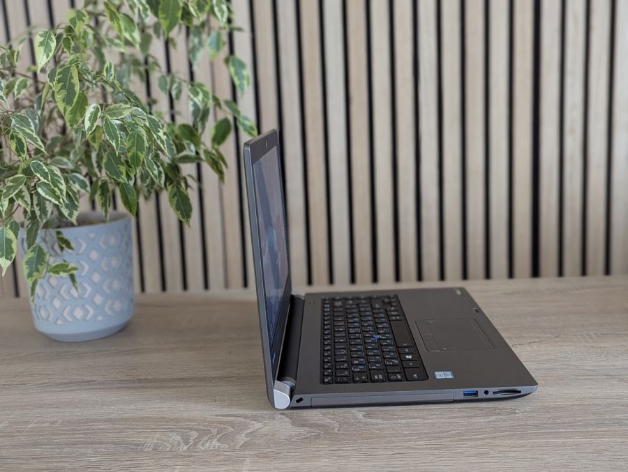 Ноутбук Б/В Toshiba Tecra A40-C, Intel Core i5-6300U, DDR3 8 GB, SSD 128GB, 14" HD