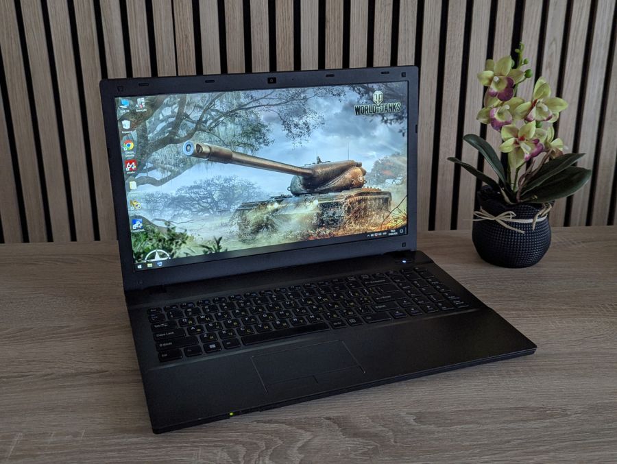 Уцінка! Ноутбук Б/В Clevo W54/55SU1, Intel Core i7-4712MQ, DDR3 8 GB, SSD 128GB, 15.6" Full HD