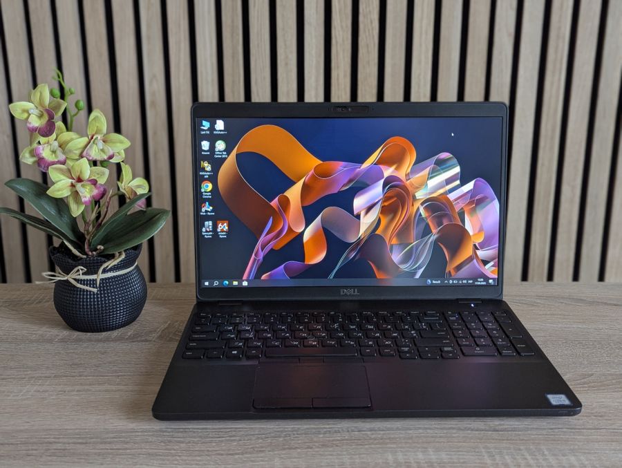 Уцінка! Ноутбук Б/В Dell Latitude 5501, Intel Core i5-9300H, DDR4 16 GB, SSD 256GB, 15.6" Full HD
