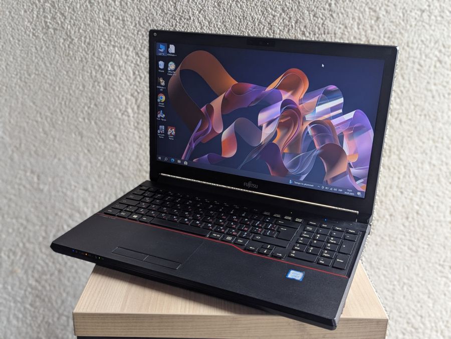 Уцінка! Ноутбук Б/В Fujitsu LifeBook E557, Intel Core i5-7200U, DDR4 8 GB, SSD 128GB, 15.6" HD