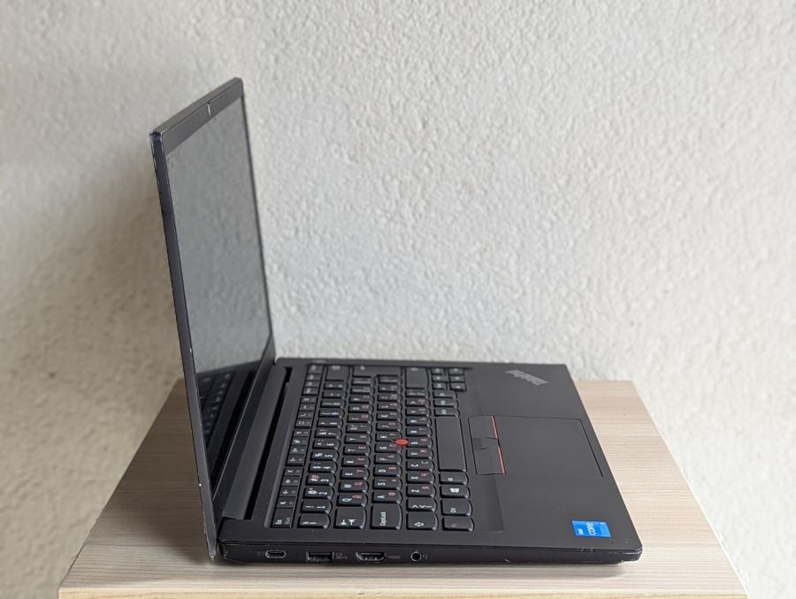 Ноутбук Б/В Lenovo ThinkPad E14, Intel Core i3-11Gen, DDR4 16GB, SSD 256GB, 14" Full HD