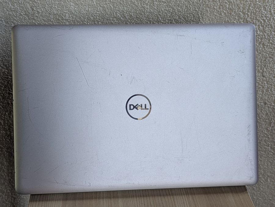 Уцінка! Ноутбук Б/В Dell Inspiron 5570, Intel Core i5-8250U, DDR4 16 GB, SSD 256GB + SSD 1TB, AMD Radeon 530 2Gb, 15.6" Full HD