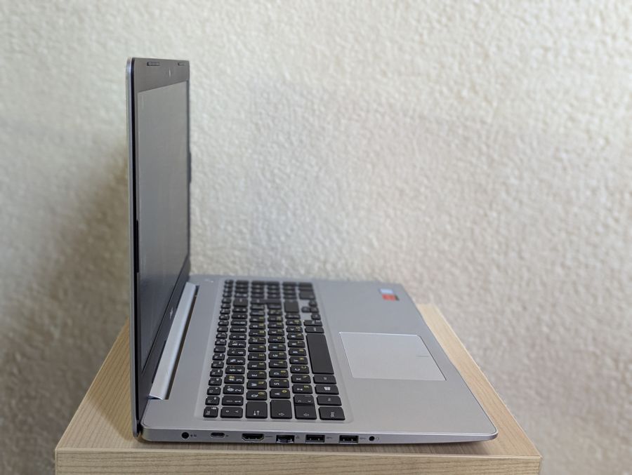 Уцінка! Ноутбук Б/В Dell Inspiron 5570, Intel Core i5-8250U, DDR4 16 GB, SSD 256GB + SSD 1TB, AMD Radeon 530 2Gb, 15.6" Full HD
