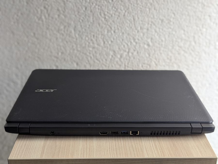 Ноутбук Б/В Acer Extensa 2540, Intel Core i3-6006U, DDR3 8 GB, SSD 128GB, 15.6" Full HD (1920x1080)