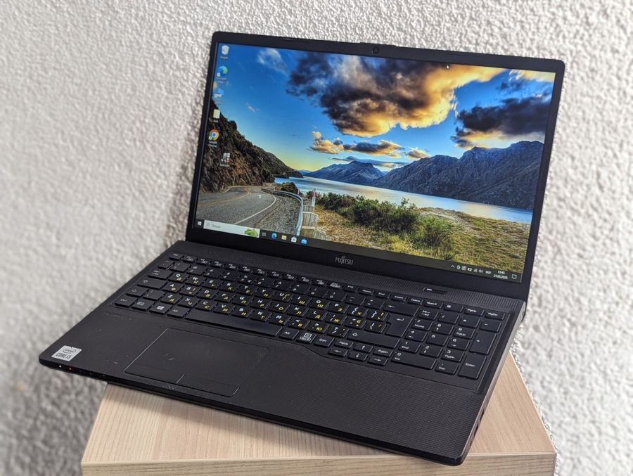 Уцінка! Ноутбук Б/В Fujitsu LifeBook A3510, Intel Core i3-1005G1, DDR4 16 GB, SSD 256GB, 15.6" Full HD