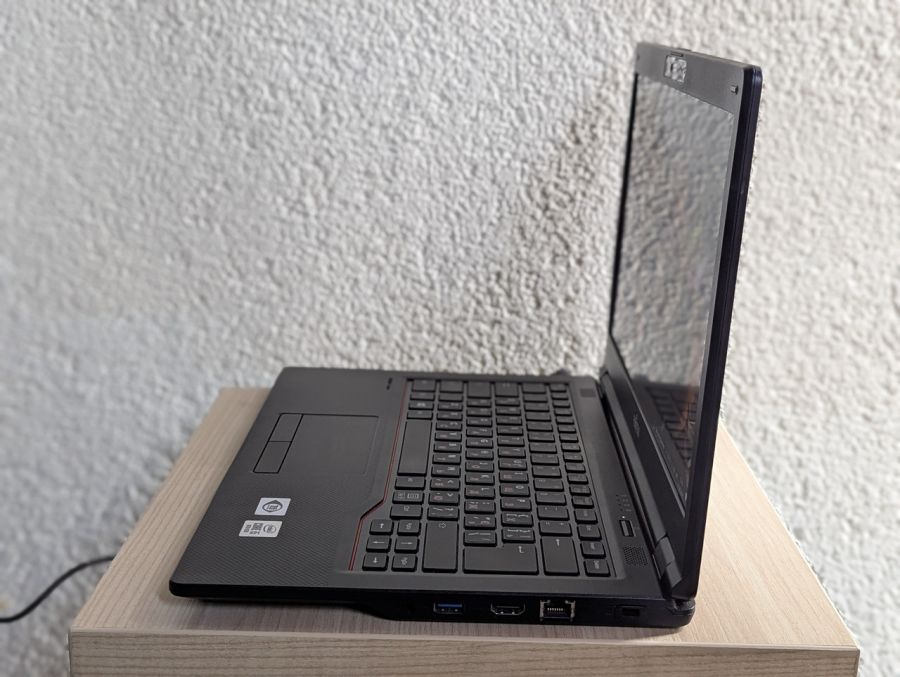 Уцінка! Ноутбук Б/В Fujitsu LifeBook E5410, Intel Core i5-10210U, DDR4 16 GB, SSD 256GB, 14" Full HD
