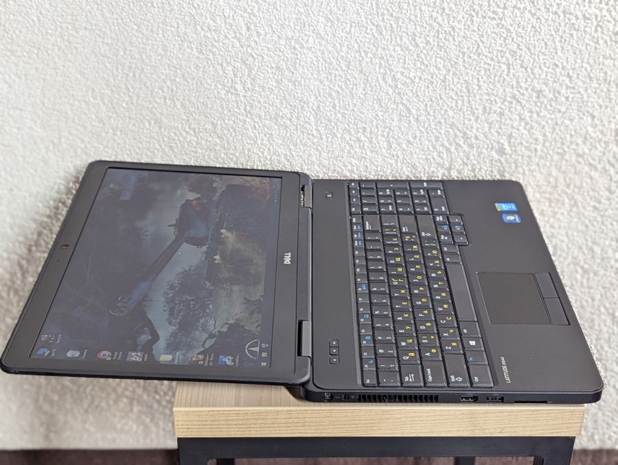 Уцінка! Ноутбук Б/В Dell Latitude E5540, Intel Core i3-4010U, DDR3 8 GB, SSD 128GB, 15.6" HD