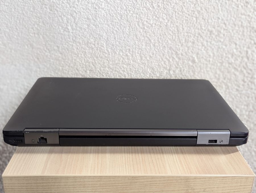 Уцінка! Ноутбук Б/В Dell Latitude E5540, Intel Core i3-4010U, DDR3 8 GB, SSD 128GB, 15.6" HD