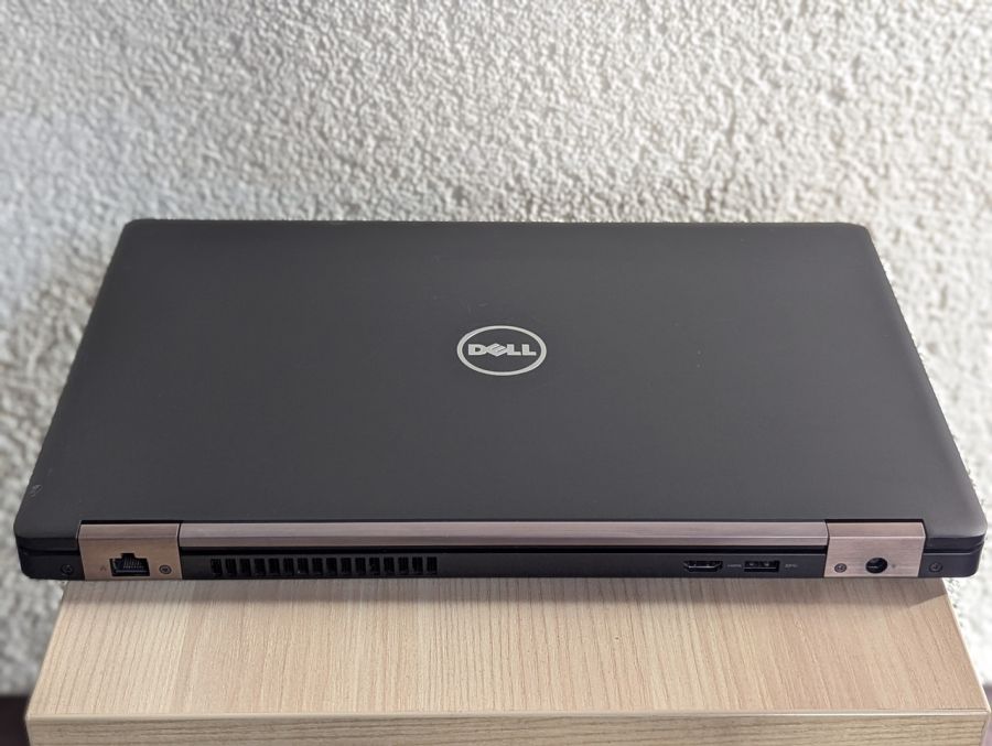 Ноутбук Б/В Dell Latitude 5580, Intel Core i5-6440HQ, DDR4 8GB, SSD 128GB, 15.6" Full HD
