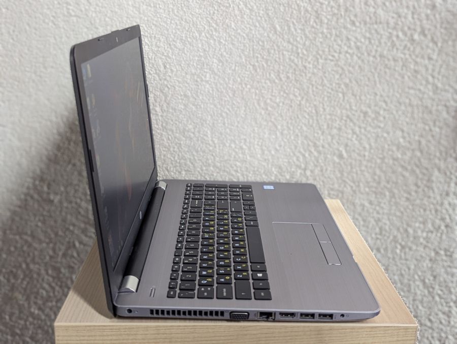 Уцінка! Ноутбук Б/В HP 250 G6, Intel Core i3-6006U, DDR4 8 GB, SSD 128GB, 15.6" HD