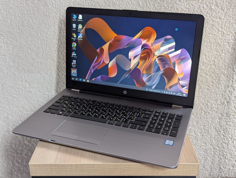 Уцінка! Ноутбук Б/В HP 250 G6, Intel Core i3-6006U, DDR4 8 GB, SSD 128GB, 15.6" HD