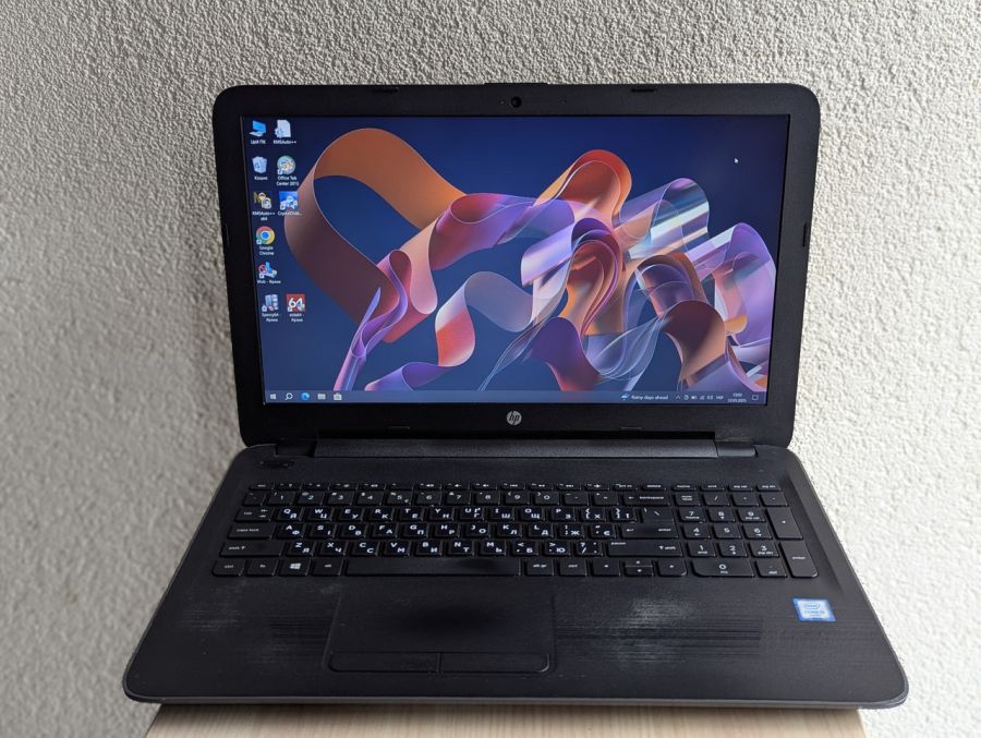 Уцінка! Ноутбук Б/В HP 250 G5, Intel Core i5-6200U, DDR4 8 GB, SSD 128GB, 15.6" Full HD