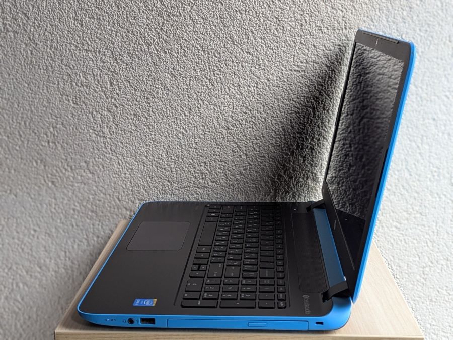 Ноутбук Б/В HP Pavilion 15, Intel Core i3-5010U, DDR3 8 GB, SSD 128GB, 15.6" HD