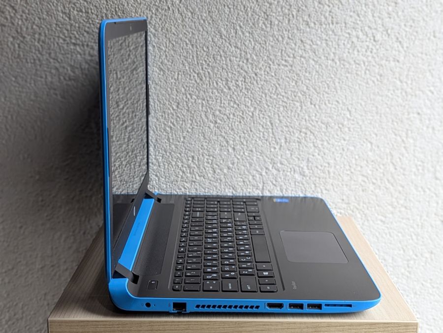Ноутбук Б/В HP Pavilion 15, Intel Core i3-5010U, DDR3 8 GB, SSD 128GB, 15.6" HD