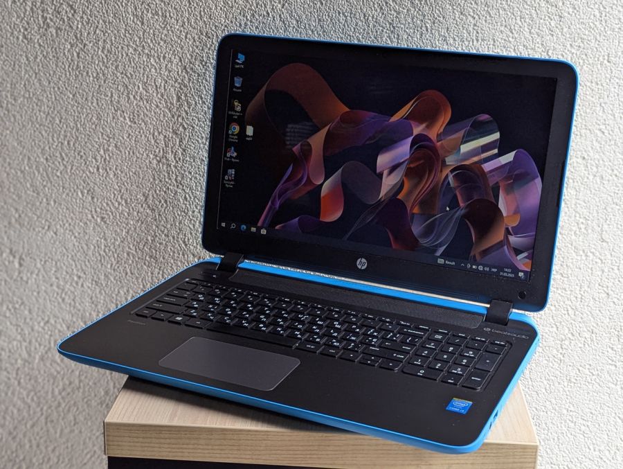 Ноутбук Б/В HP Pavilion 15, Intel Core i3-5010U, DDR3 8 GB, SSD 128GB, 15.6" HD