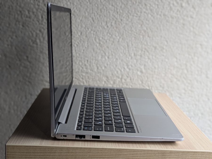 Уцінка! Ноутбук Б/В HP ProBook 440 G8, Intel Core i3, DDR4 16 GB, SSD 256GB, 14" Full HD