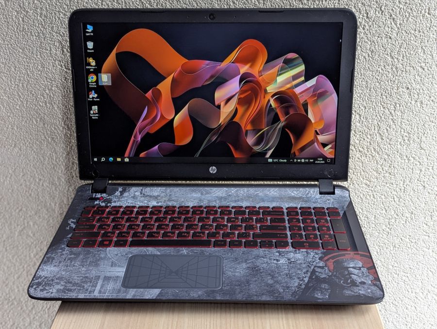 Ноутбук Б/В HP Pavilion 80A4, Intel Core i5-6200U, DDR3 16 GB, SSD 360GB, NVIDIA GeForce 940M 2Gb, 15" Full HD