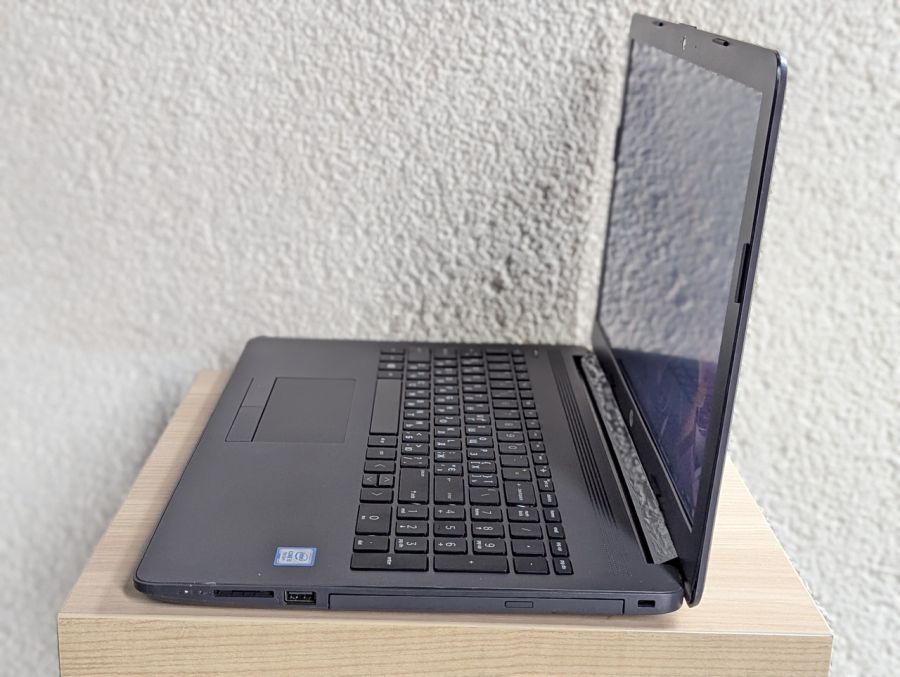 Уцінка! Ноутбук Б/В HP Notebook 250 G7, Intel Core i3-7020U, DDR4 8 GB, SSD 128GB, 15.6" HD