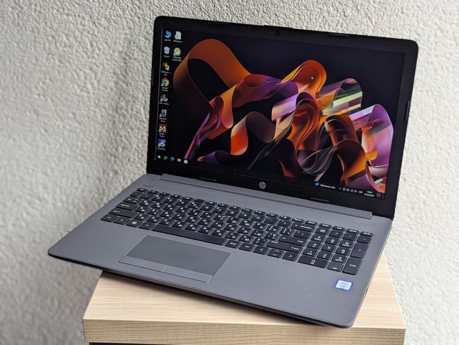 Уцінка! Ноутбук Б/В HP Notebook 250 G7, Intel Core i3-7020U, DDR4 8 GB, SSD 128GB, 15.6" Full HD