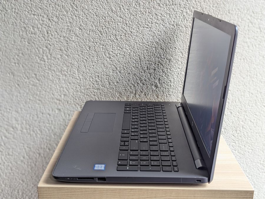 Уцінка! Ноутбук Б/В HP 250 G6, Intel Core i3-7020U, DDR4 8 GB, SSD 128GB, 15.6" HD