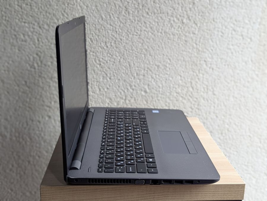 Ноутбук Б/В HP 250 G6, Intel Core i3-7020U, DDR4 8GB, SSD 128GB, 15.6" HD