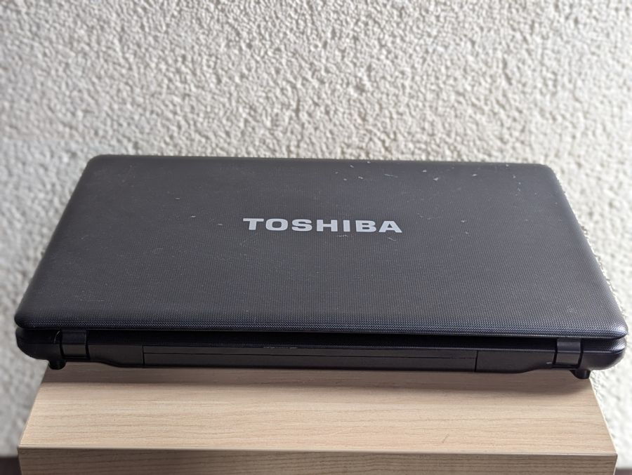 Ноутбук Б/В Toshiba Satellite C660-12F, Intel Core i3-370M, DDR3 8 GB, SSD 128GB, 15.6" HD