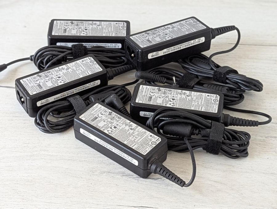 Б/В Chicony 40W 2.5*0.7 3,33a