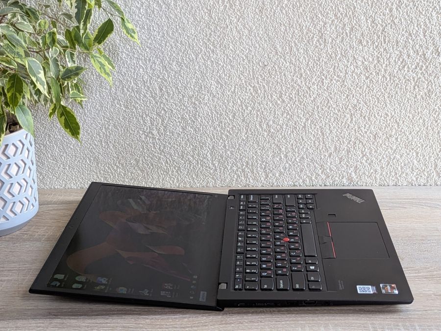 Уцінка! Ноутбук Б/В Lenovo ThinkPad X13, AMD Ryzen 5 PRO 4650U, DDR4, SSD 512GB, AMD Radeon Graphics, 13" Full HD