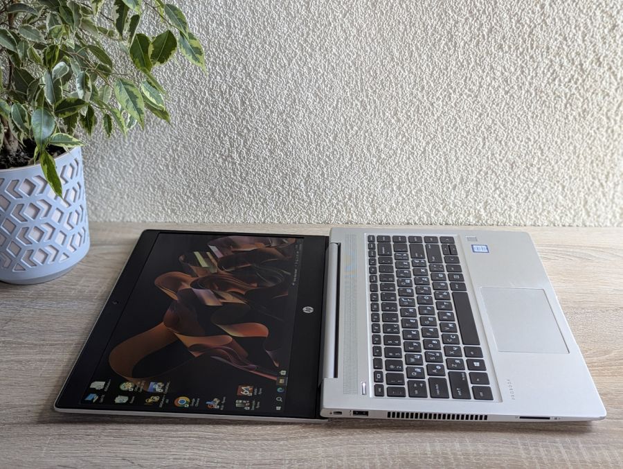 Уцінка! Ноутбук Б/В HP ProBook 440 G6, Intel Core i3-8145U, DDR4 8 GB, SSD 128GB, 14" Full HD