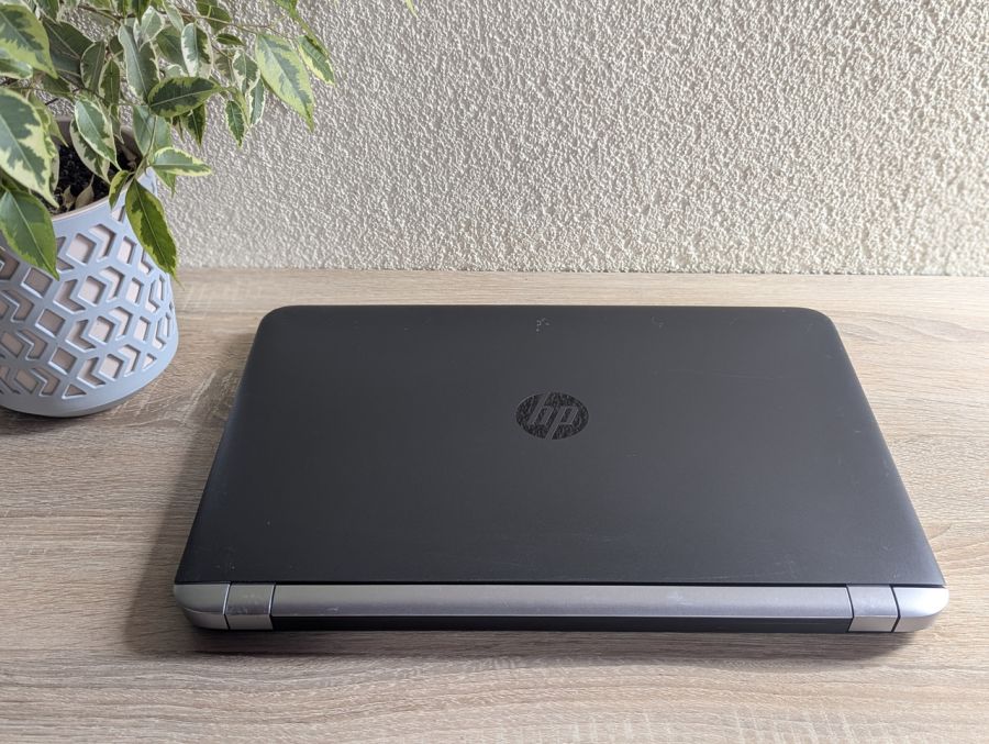 Уцінка! Ноутбук Б/В HP ProBook 450 G3, Intel Core i5-6200U, DDR3 8 GB, SSD 128GB, AMD Radeon R7 M340 2Gb, 15.6" Full HD