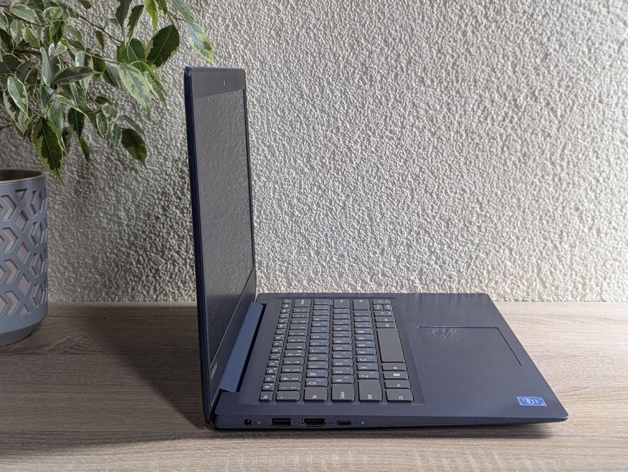 Ноутбук Б/В Lenovo S130-14IGM, Intel Celeron N4000, DDR4 4 GB, SSD 256GB, 14" Full HD