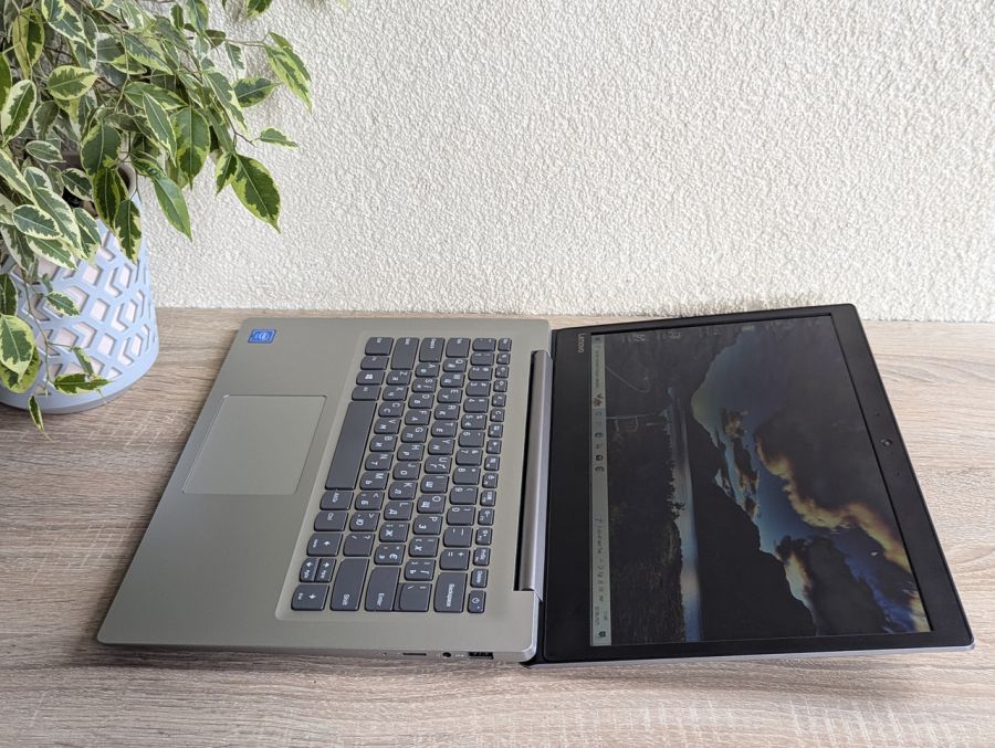Ноутбук Б/В Lenovo S130-14IGM, Intel Celeron N4000, DDR4 4 GB, SSD 58GB, 14" Full HD