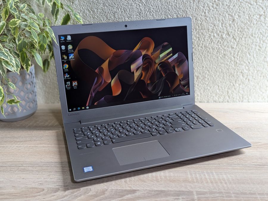 Уцінка! Ноутбук Б/В Lenovo IdeaPad 520-15IKB, Intel Core i5-8250U, DDR4 12 GB, SSD 128GB + SSD 1TB, 15.6" Full HD