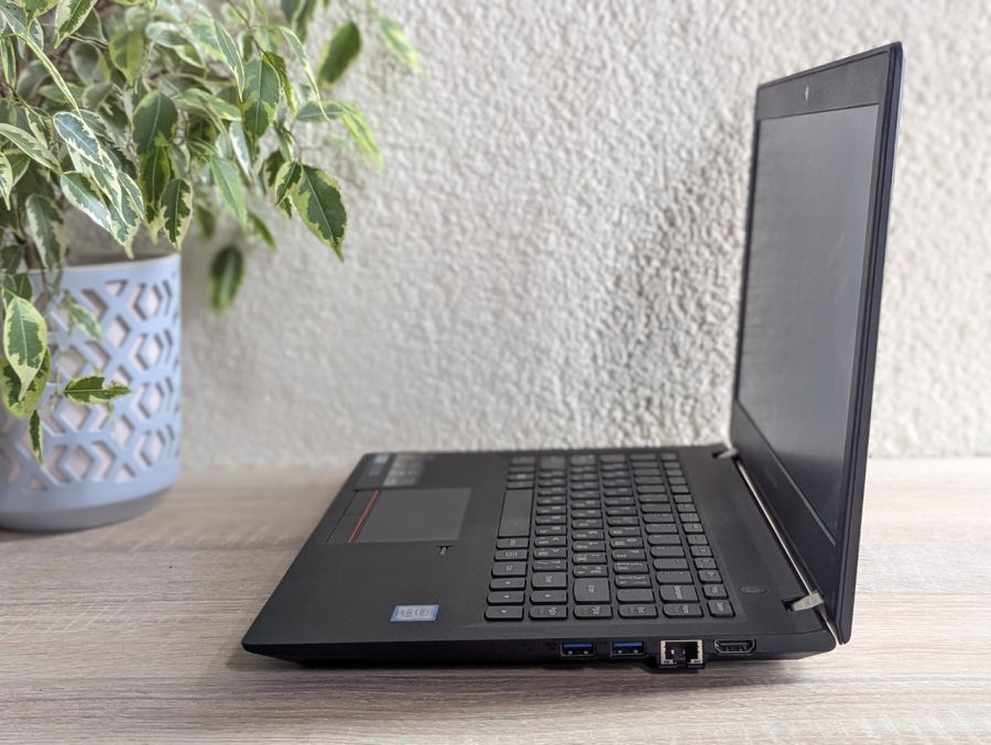 Ноутбук Б/В Lenovo E31-80, Intel Core i5-6200U, DDR3 8GB, SSD 128GB, 13" HD