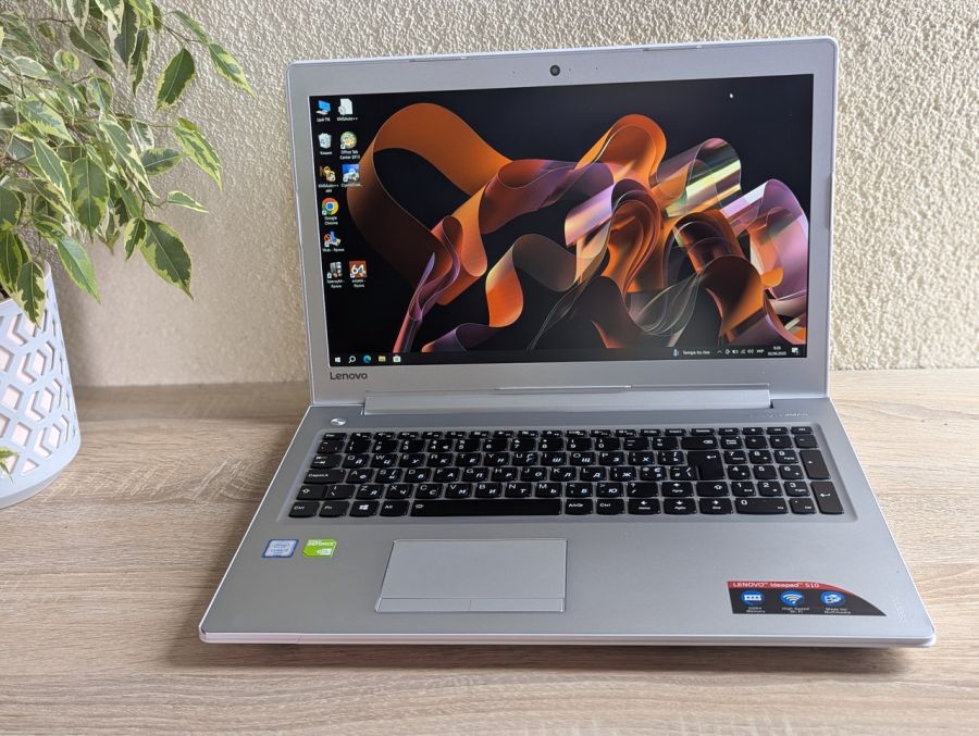 Ноутбук Б/В Lenovo 510-15ISK, Intel Core i7-6500U, DDR4 12GB, SSD 256GB, NVIDIA GeForce 940MX 2GB, 15" Full HD