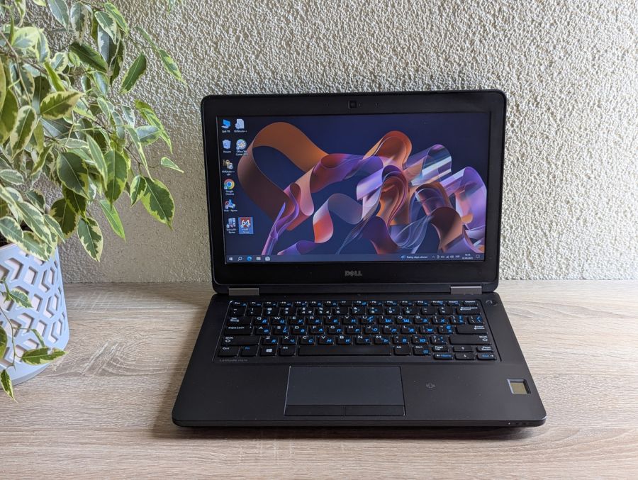 Ноутбук Б/В Dell Latitude E5270, Intel Core i5-6200U, DDR4 16 GB, SSD 256GB, 12" HD