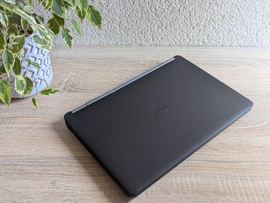 Ноутбук Б/В Dell Latitude E5270, Intel Core i5-6200U, DDR4 16 GB, SSD 256GB, 12" HD