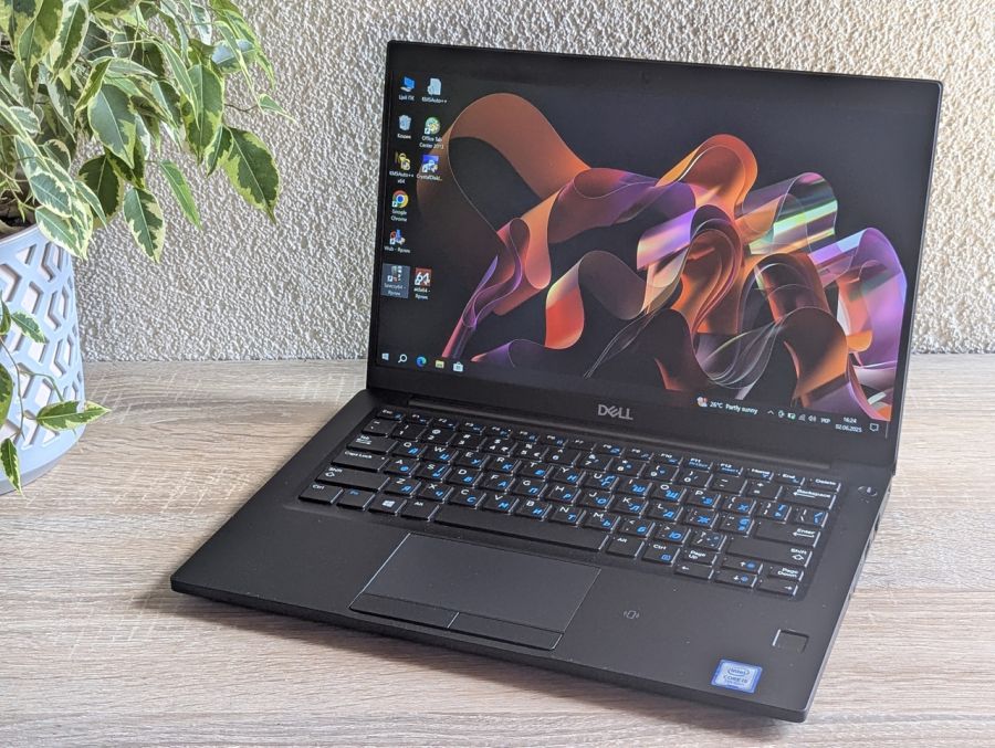 Ноутбук Б/В Dell Latitude 7390, Intel Core i5-7300U, DDR4 8 GB, SSD 128GB, 13" Full HD