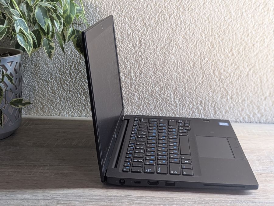 Уцінка! Ноутбук Б/В Dell Latitude 7390, Intel Core i5-7300U, DDR4 8 GB, SSD 128GB, 13" Full HD