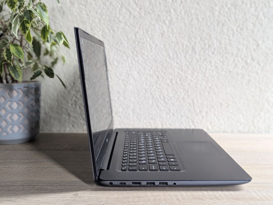 Ноутбук Б/В Dell Vostro 5581, Intel Core i5-8265U, DDR4 8 GB, SSD 128GB, 15.6" Full HD