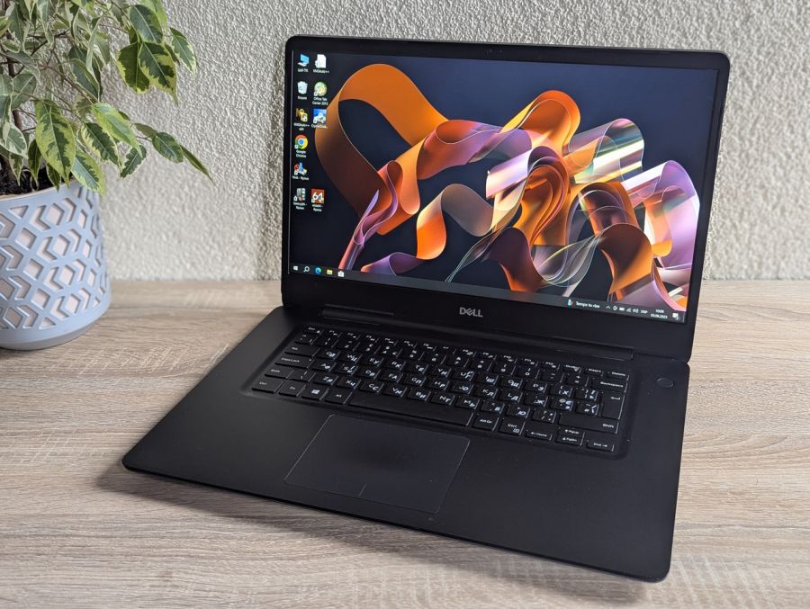 Ноутбук Б/В Dell Vostro 5581, Intel Core i5-8265U, DDR4 8 GB, SSD 128GB, 15.6" Full HD