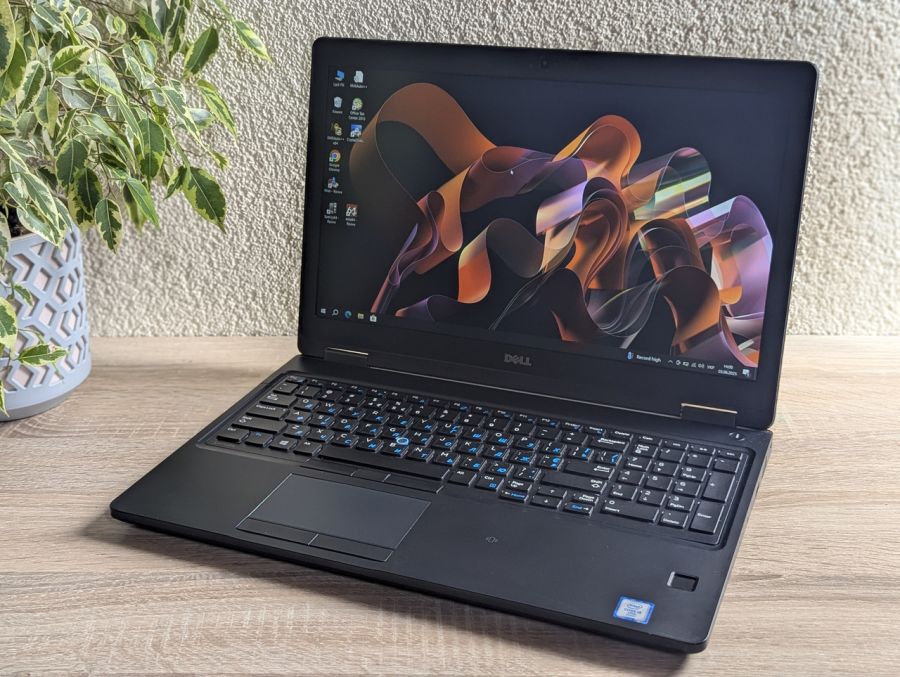 Уцінка! Ноутбук Б/В Dell Latitude 5580, Intel Core i5-6300U, DDR4 8 GB, SSD 128GB, 15.6" Full HD