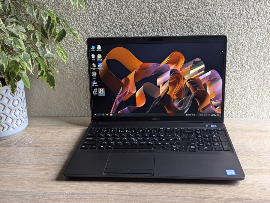 Ноутбук Б/В Dell Latitude 5500, Intel Core i7-8665U, DDR4 16 GB, SSD 256GB, 15.6" Full HD